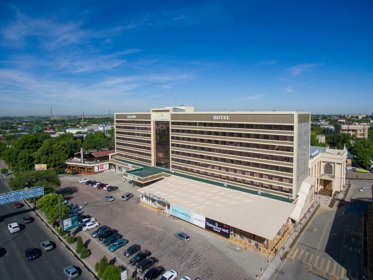 Shymkent Grand Hotel Exteriör bild