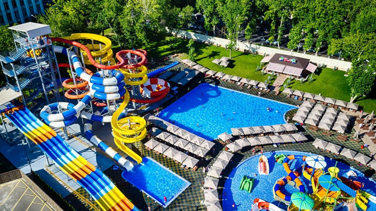 Shymkent Grand Hotel Exteriör bild